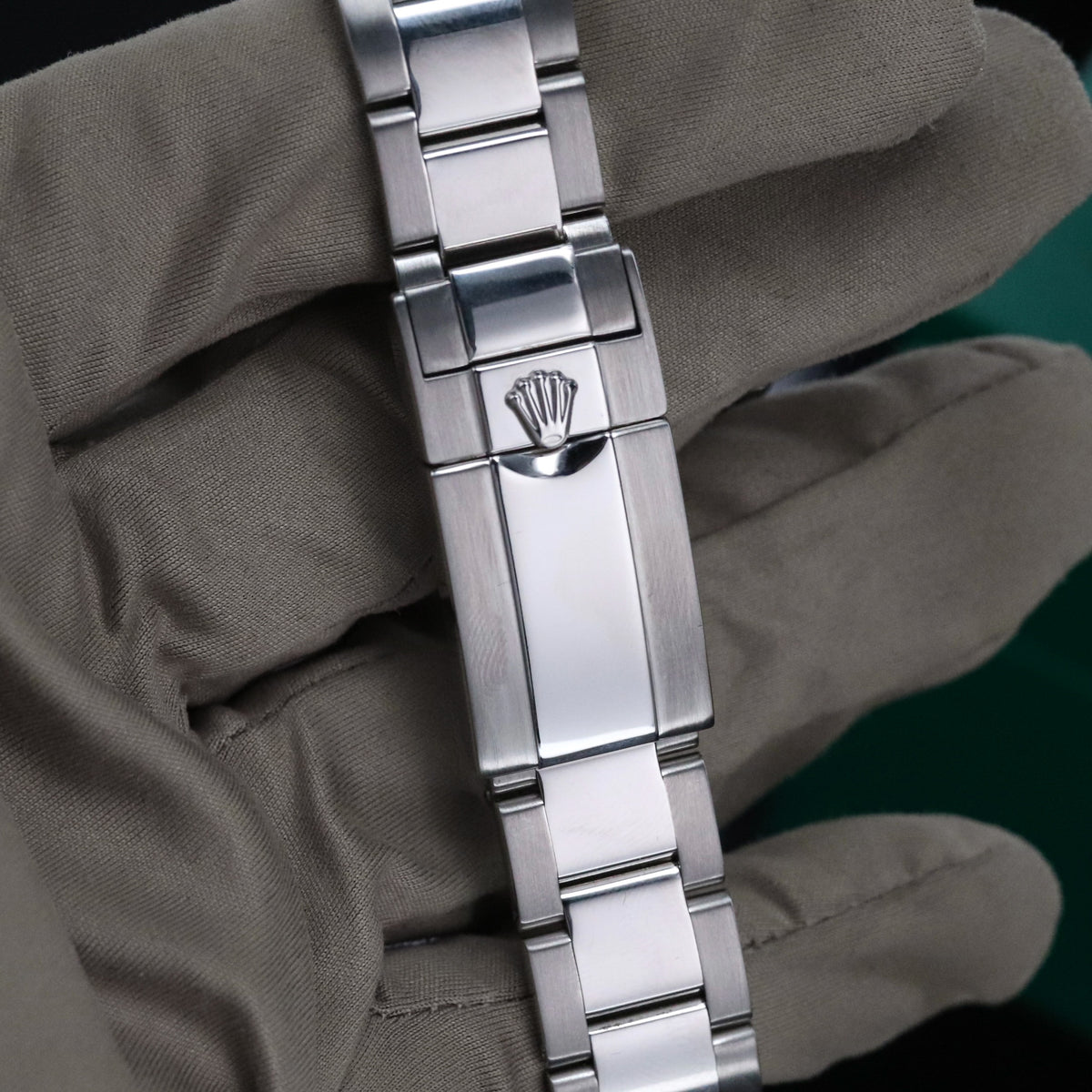 Rolex Cosmograph Daytona 40mm Black Dial Steel Bezel Automatic 116520