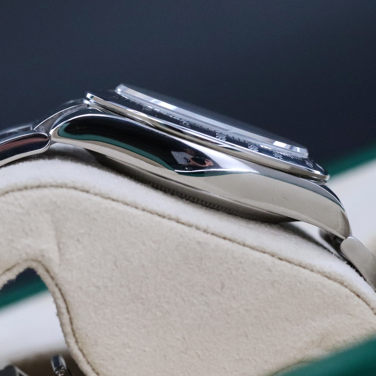 Rolex Cosmograph Daytona 40mm Black Dial Steel Bezel Automatic 116520