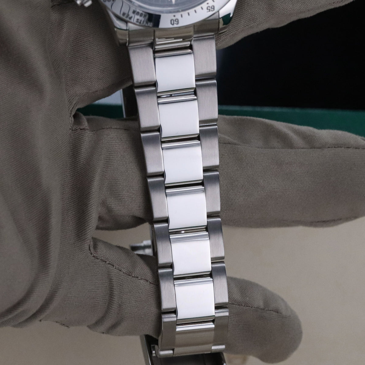 Rolex Cosmograph Daytona 40mm Black Dial Steel Bezel Automatic 116520