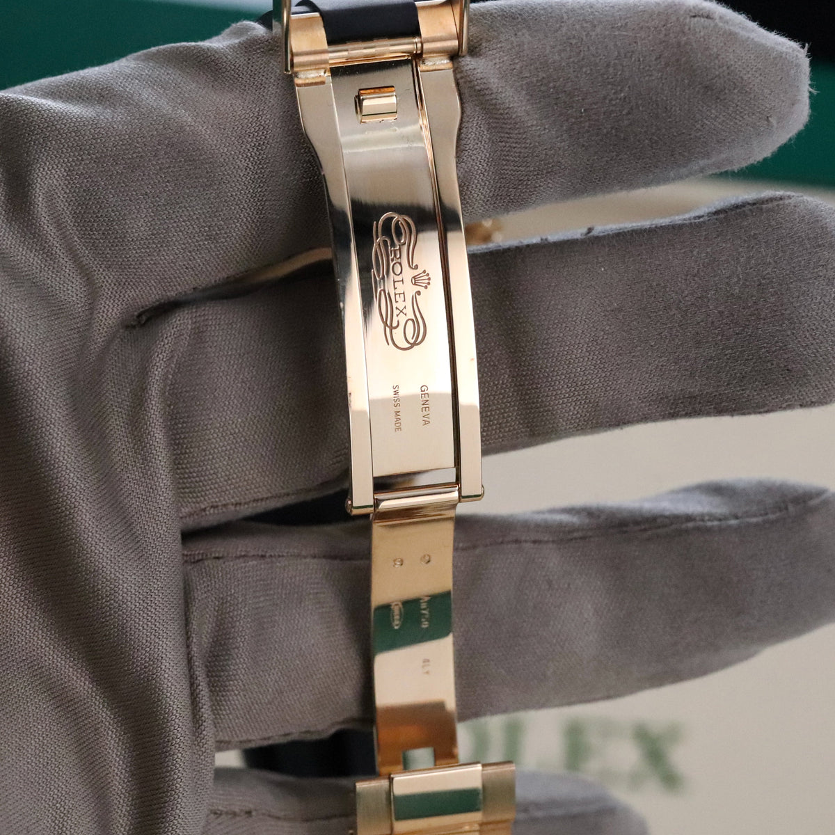 Rolex Daytona 40mm Paul Newman 18k Yellow Gold Black Dial Ceramic Red 116518