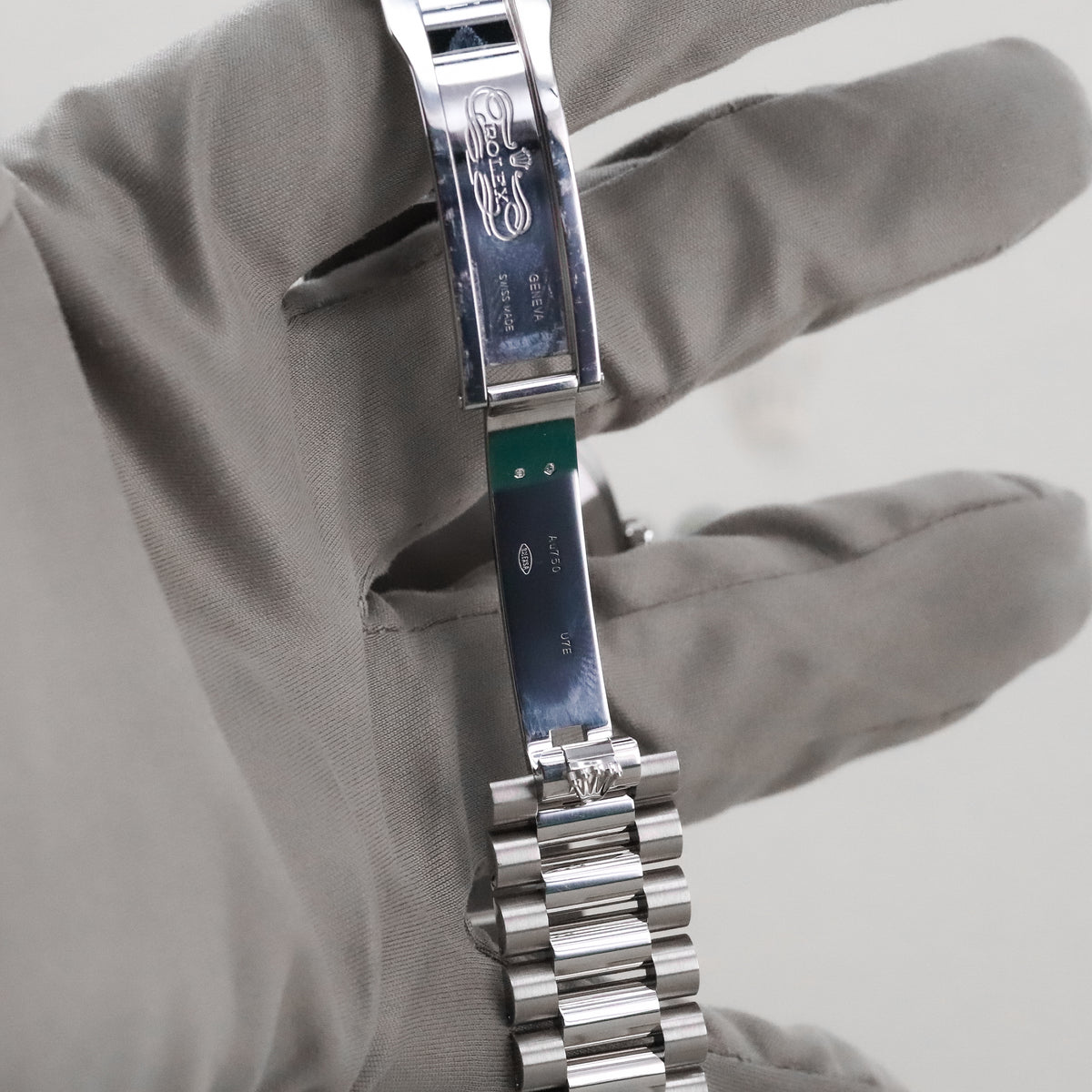 Rolex Day-Date 40 40mm Pave Silver Dial White Gold Diamond Bezel Jubilee Bracelet 2025 Complete Set