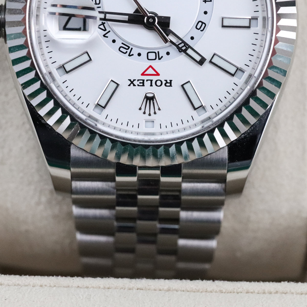 Rolex Sky-Dweller White 42mm Fluted White Gold Jubilee Steel 326934