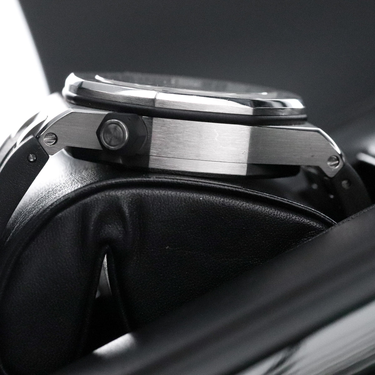 Audemars Piguet Royal Oak Offshore Diver White Dial Steel 42mm Black Rubber 15710ST.OO.A010CA.01