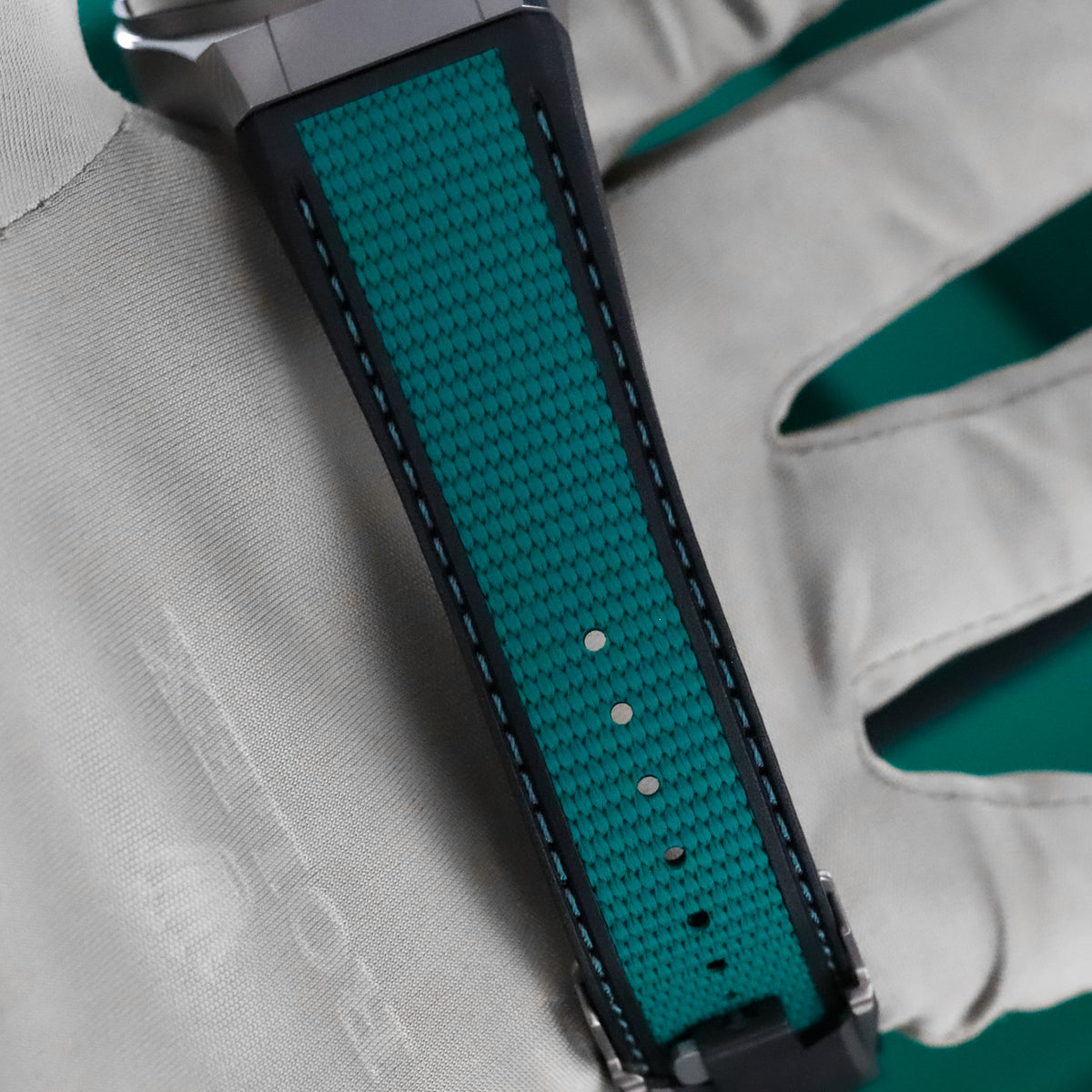 Girard Perregaux Laureato Absolute Aston Martin F1 Limited Edition 1/88 Titanium Case Green Dial 81070