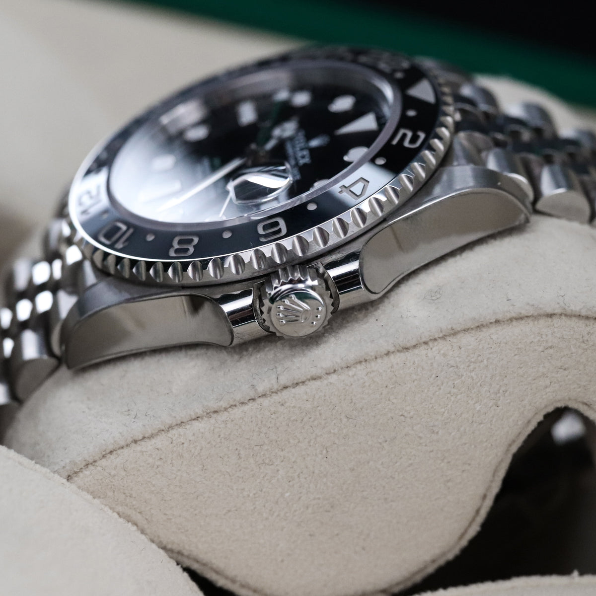 Rolex GMT Master II Bruce Wayne 40mm Black Grey Ceramic Bezel Green Arrow Jubilee 126710GRNR