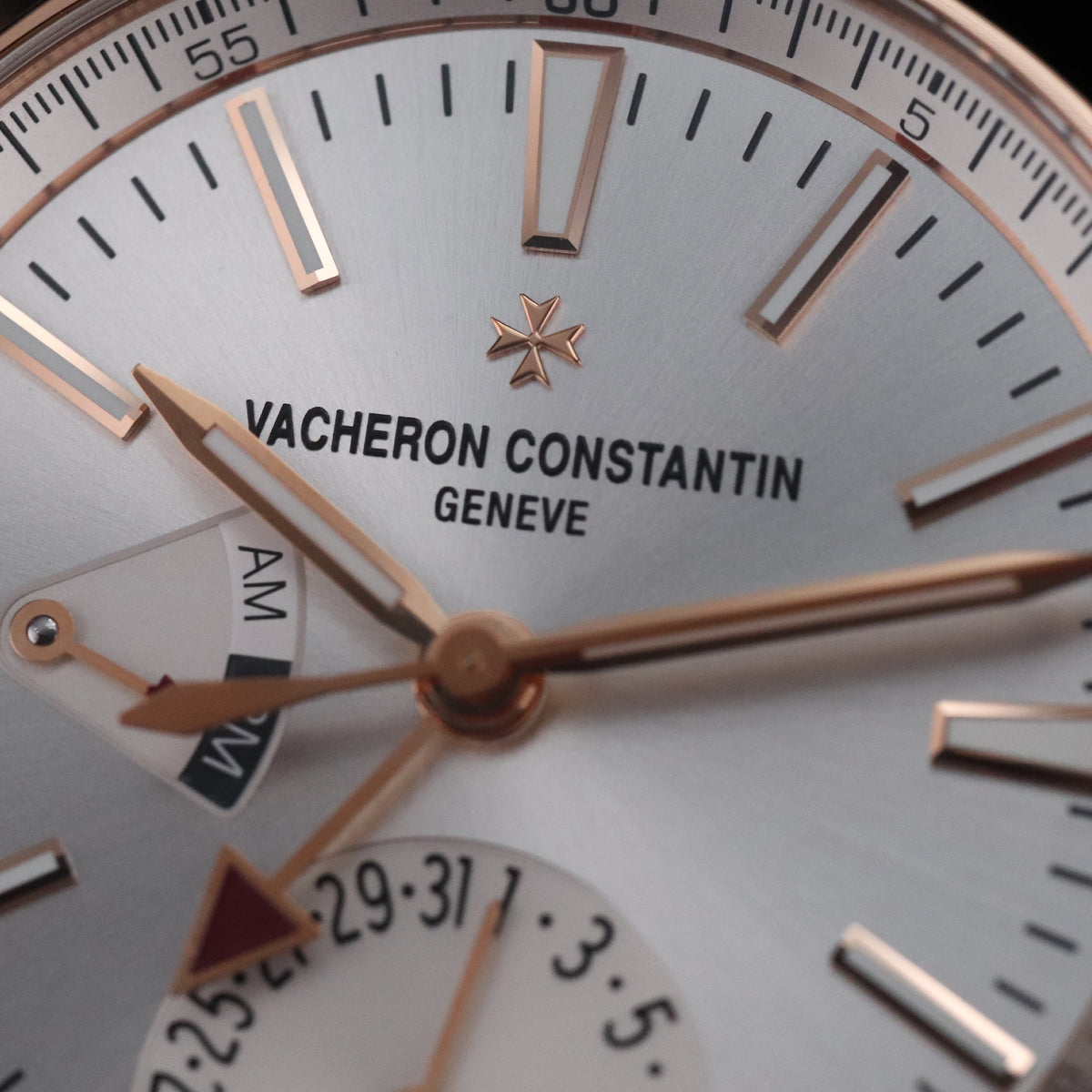 Vacheron Constantin Overseas Dual Time 41mm 18K Rose Gold Silver Sunburst Dial Travel 7900V/000R-B336