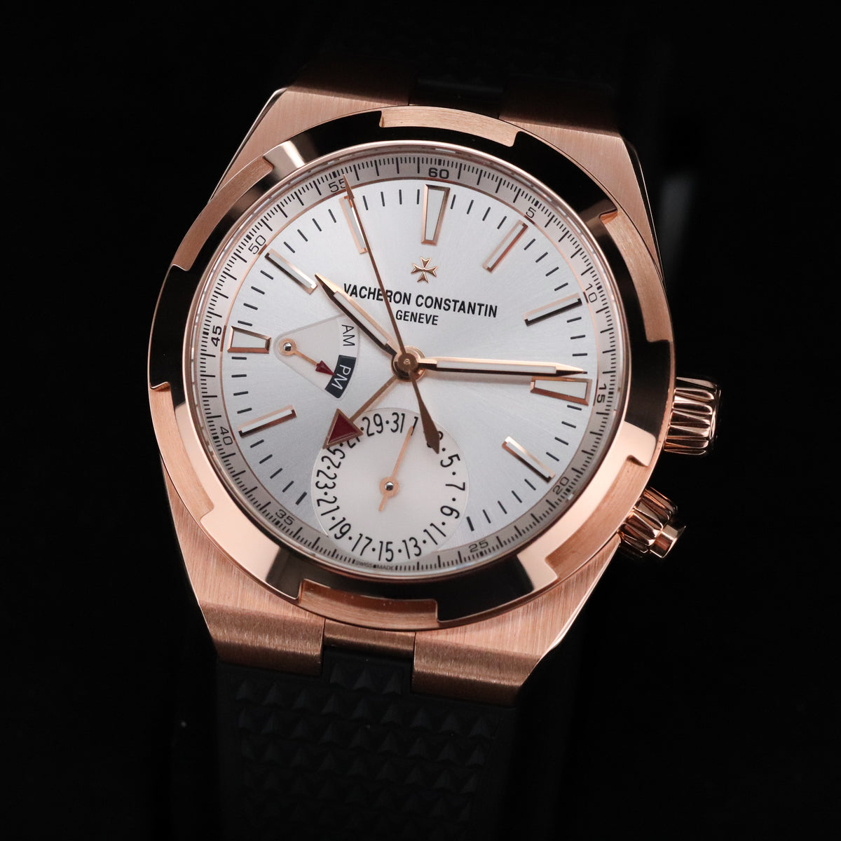 Vacheron Constantin Overseas Dual Time 41mm 18K Rose Gold Silver Sunburst Dial Travel 7900V/000R-B336