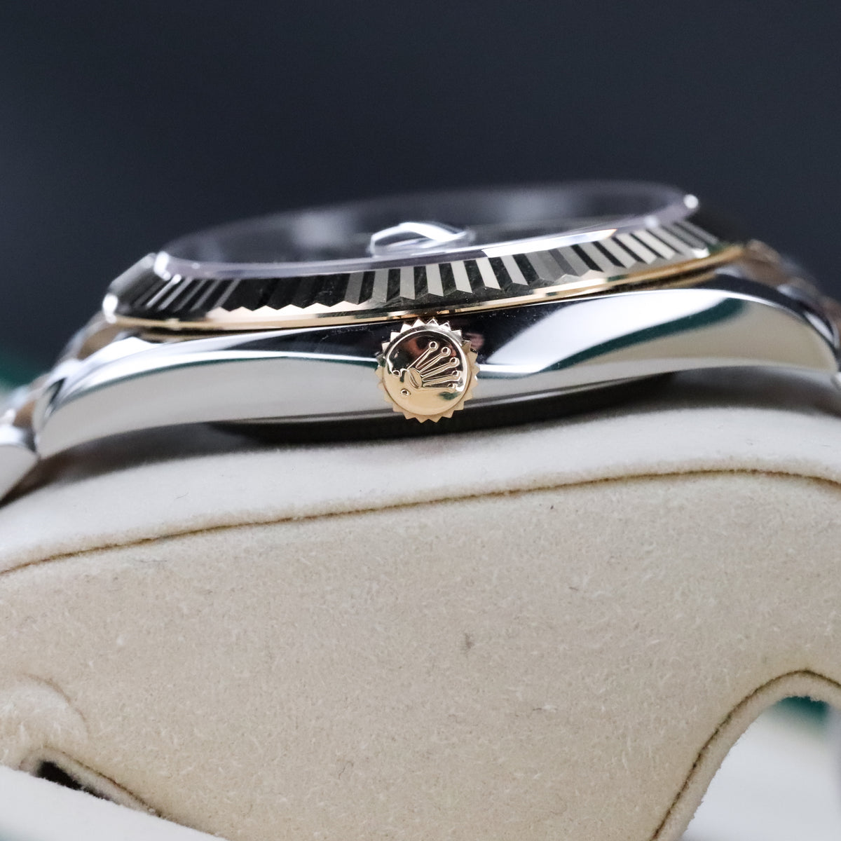 Rolex Datejust 41mmBlack Dial Fluted Jubilee Steel Two Tone Yellow Gold 126333