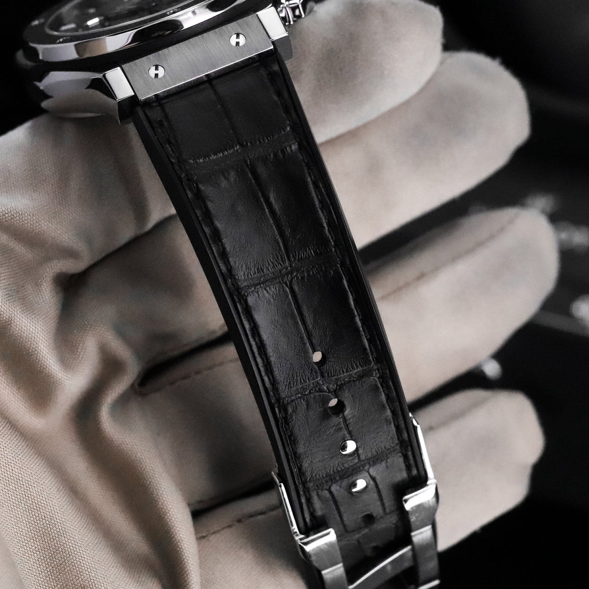 Hublot Classic Fusion Chronograph 42mm Black Dial Titanium Leather 541.NX.1171.LR