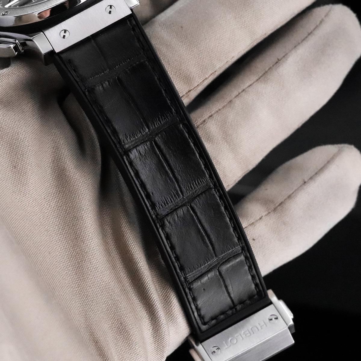 Hublot Classic Fusion Chronograph 42mm Black Dial Titanium Leather 541.NX.1171.LR