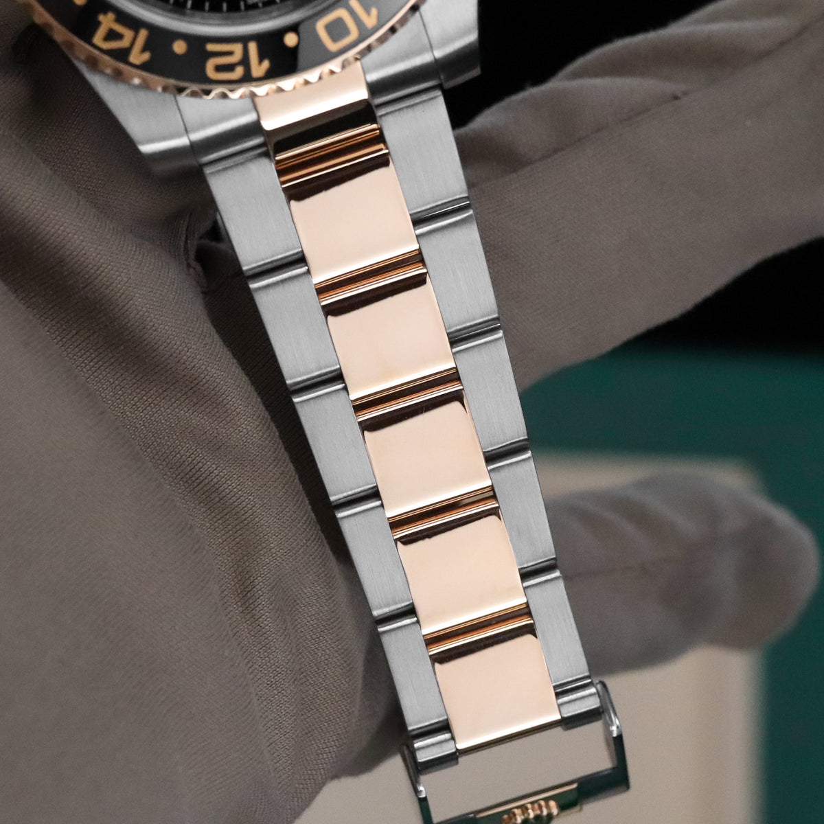 Rolex GMT-Master II 40mm Two Tone Yellow Gold Black Dial Green Arrow Oyster 116713LN - Discontinued Complete Set