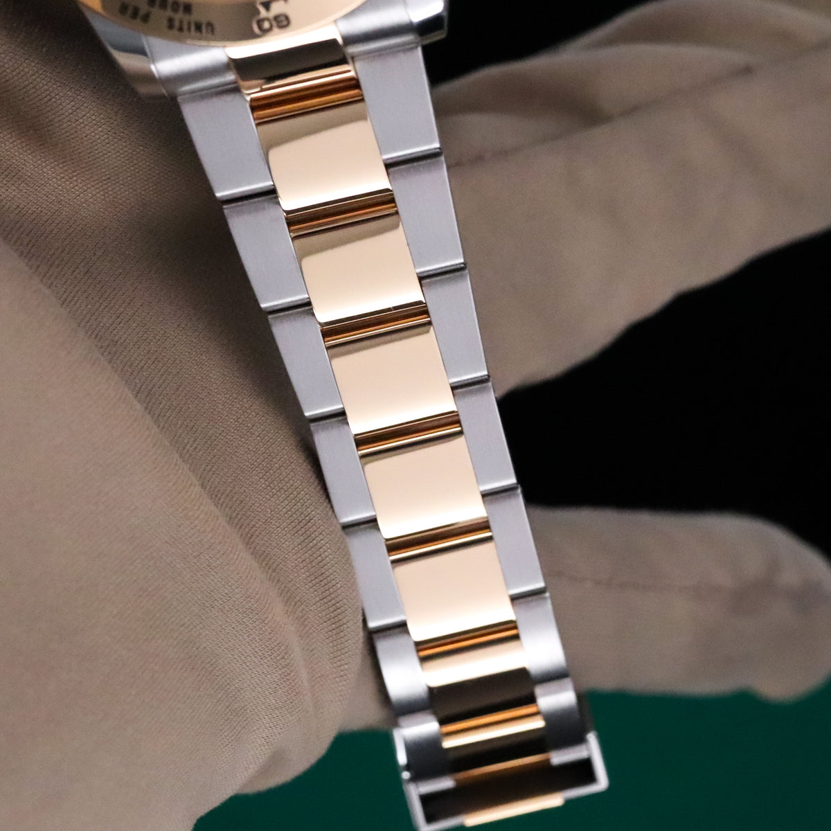 Rolex Daytona Chrono 40mm Champagne Dial Oyster Two Tone 18k Yellow Gold 116503