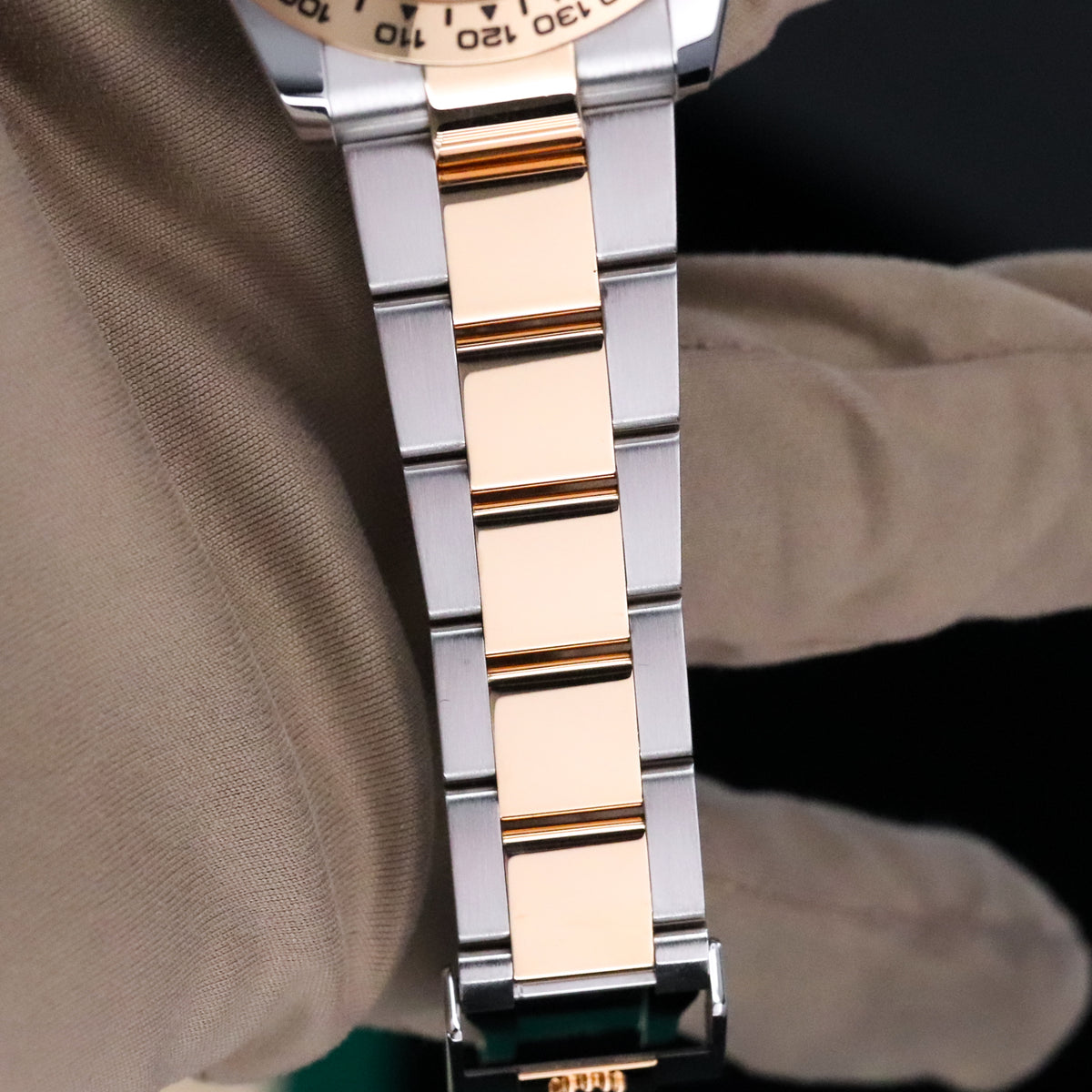 Rolex Daytona Chrono 40mm Champagne Dial Oyster Two Tone 18k Yellow Gold 116503