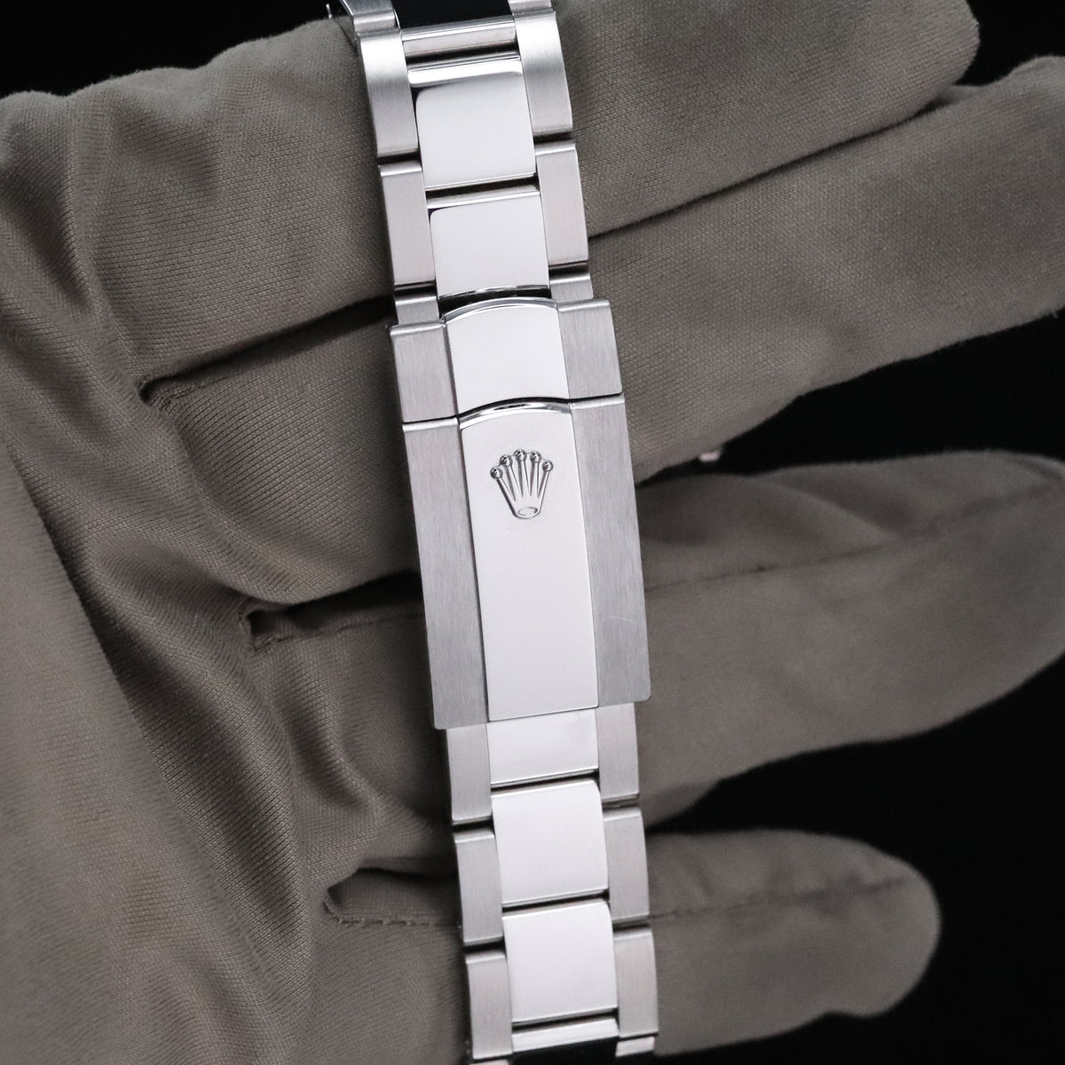 Rolex Datejust 41mm Black Dial Stainless Steel Smooth Bezel Oyster Bracelet 126300