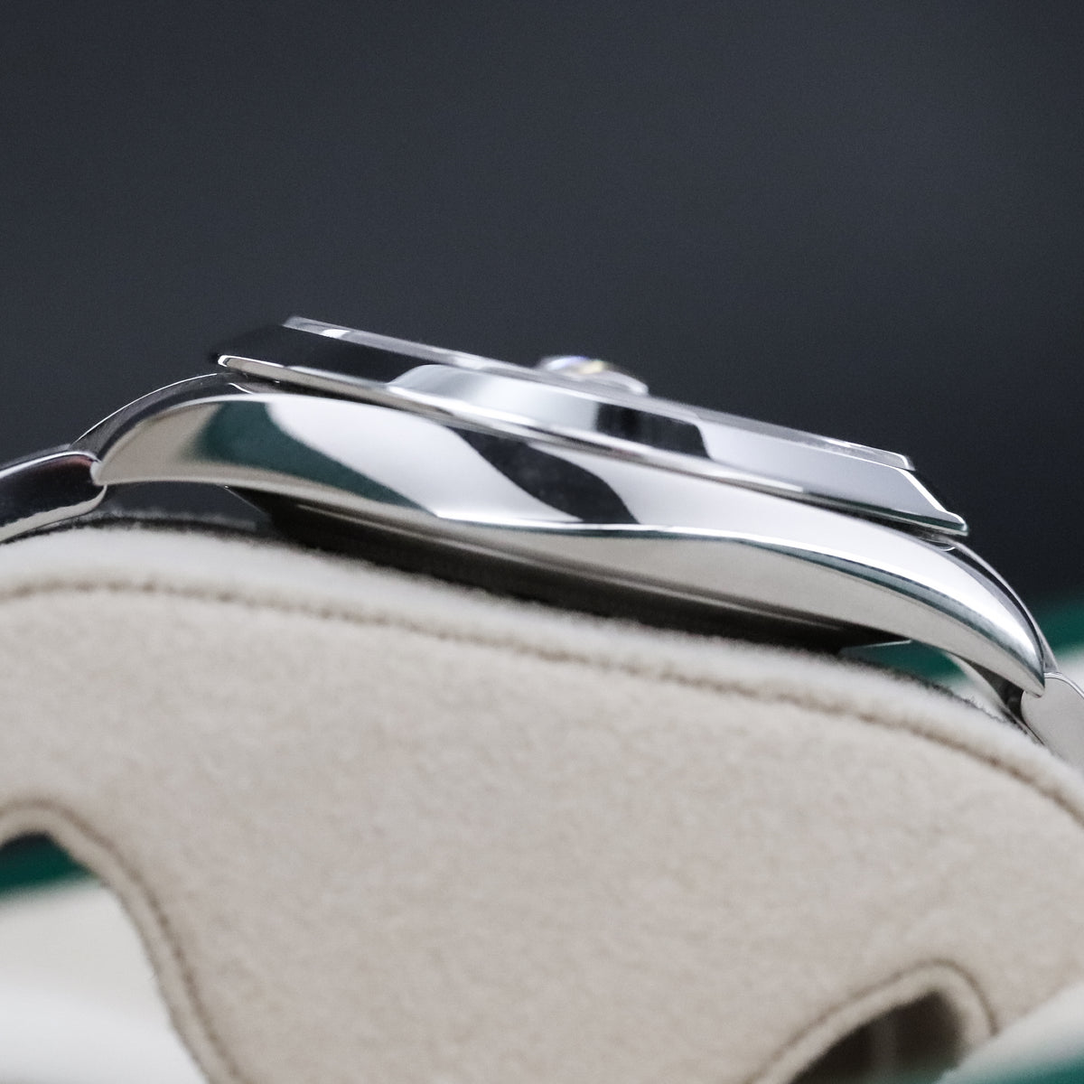 Rolex Datejust 41mm Black Dial Stainless Steel Smooth Bezel Oyster Bracelet 126300