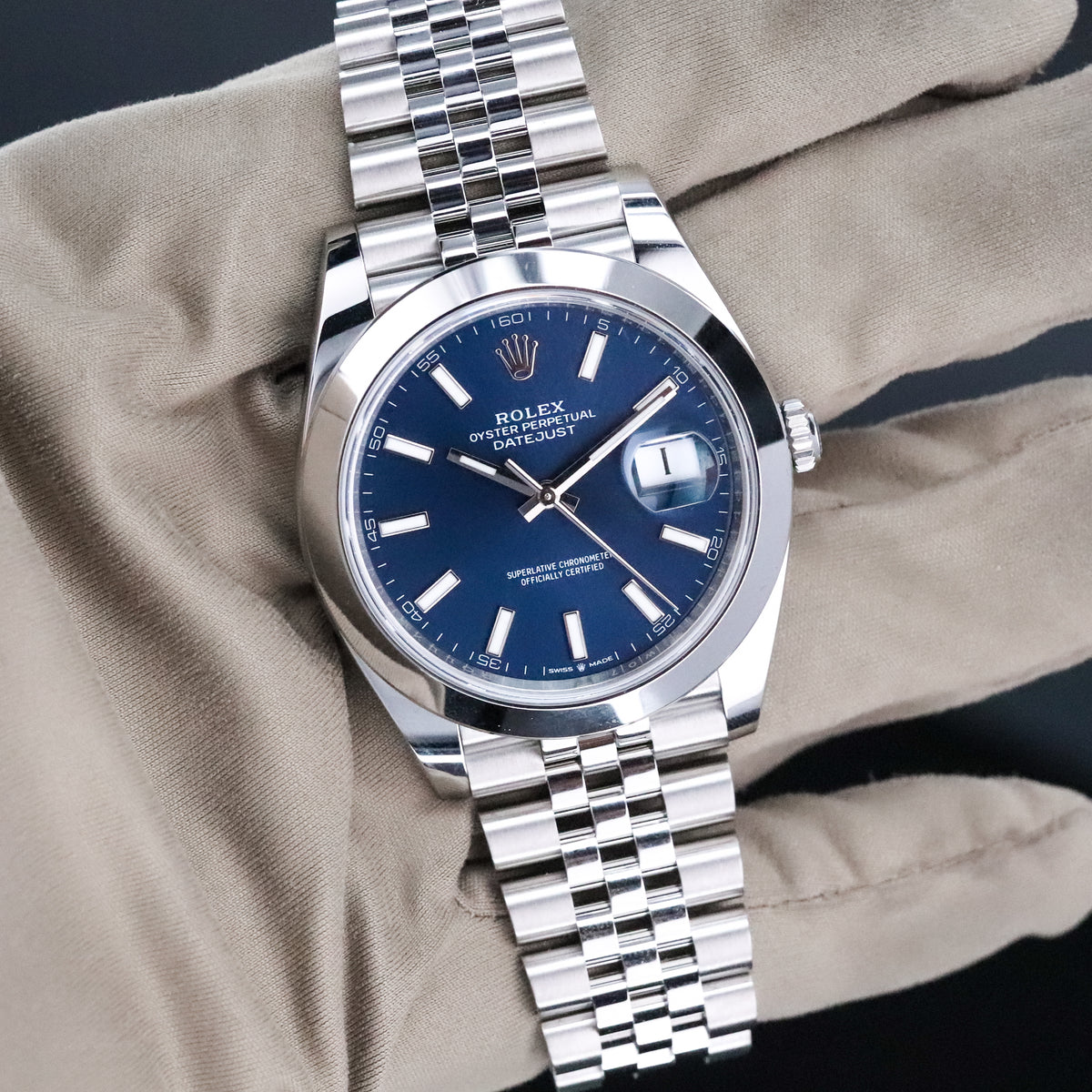Rolex Datejust 41mm Blue Dial Stainless Steel Smooth Bezel Jubilee Bracelet 126300 Complete Set