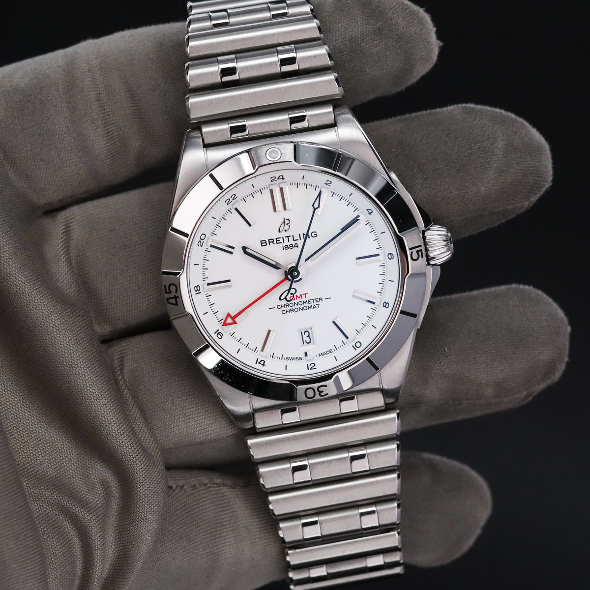 Breitling Chronomat GMT 40mm White Dial Sapphire Crystal Stainless Steel A32398101A1A1