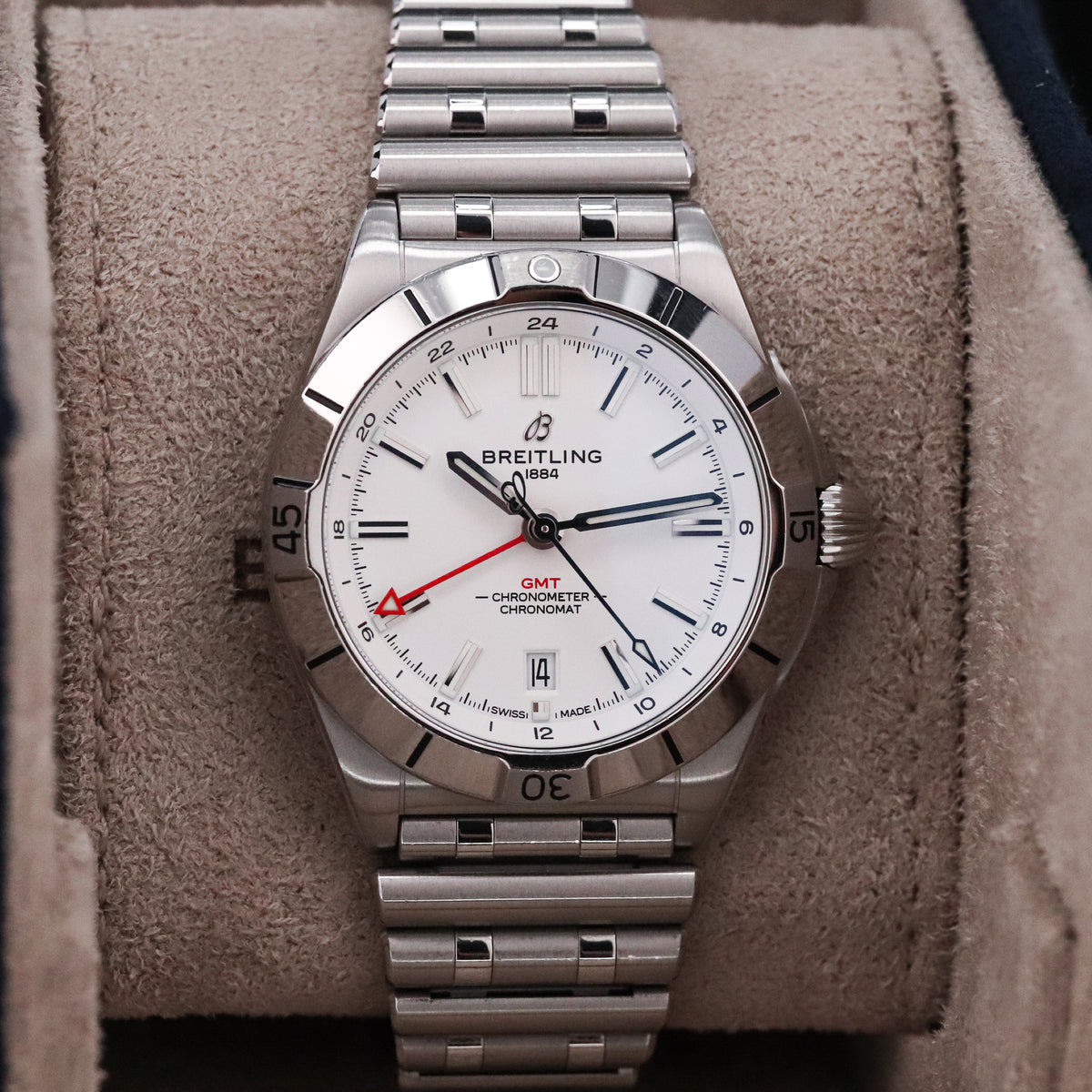 Breitling Chronomat GMT 40mm White Dial Sapphire Crystal Stainless Steel A32398101A1A1