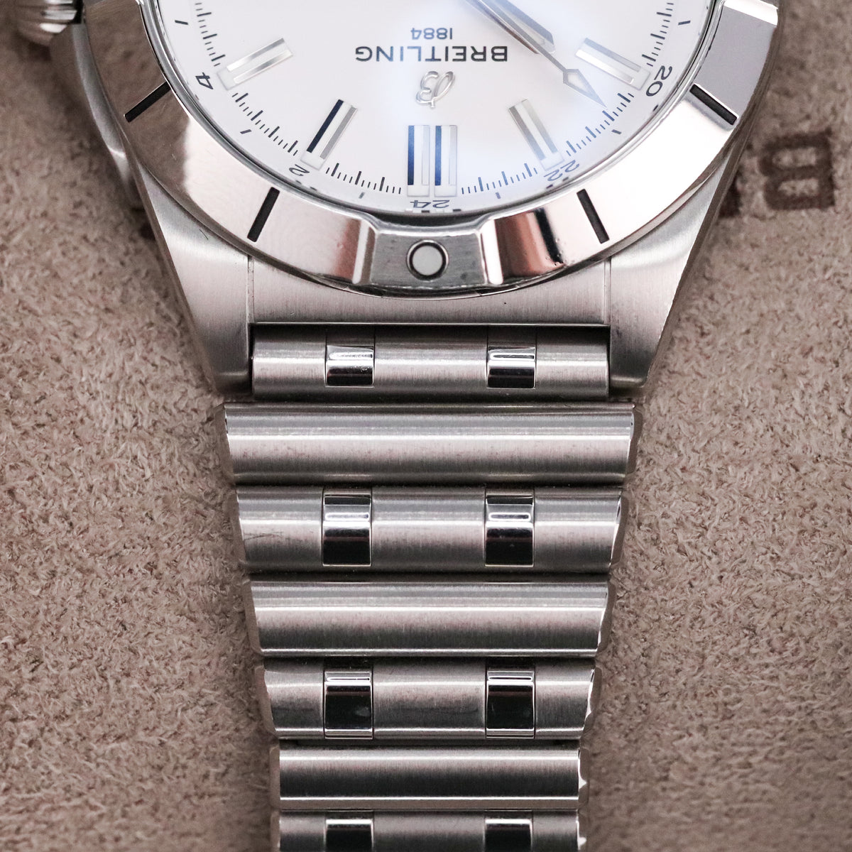 Breitling Chronomat GMT 40mm White Dial Sapphire Crystal Stainless Steel A32398101A1A1