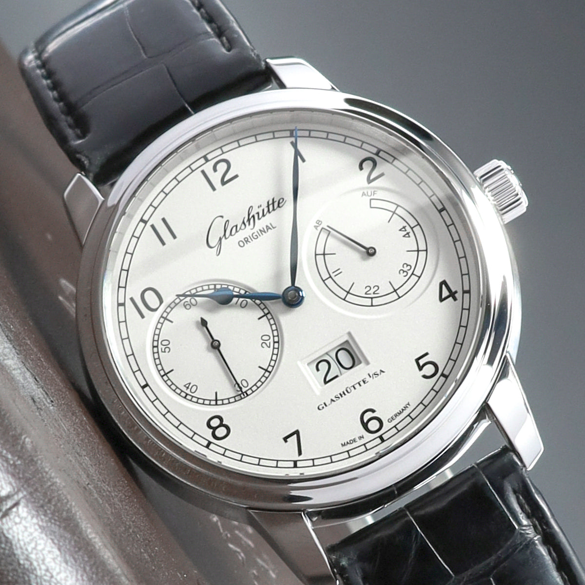 Glashutte Senator 2013 Complete 44mm Stainless Steel White Dial Stainless Steel Bezel Black Leather Strap 100-14-05-02-05