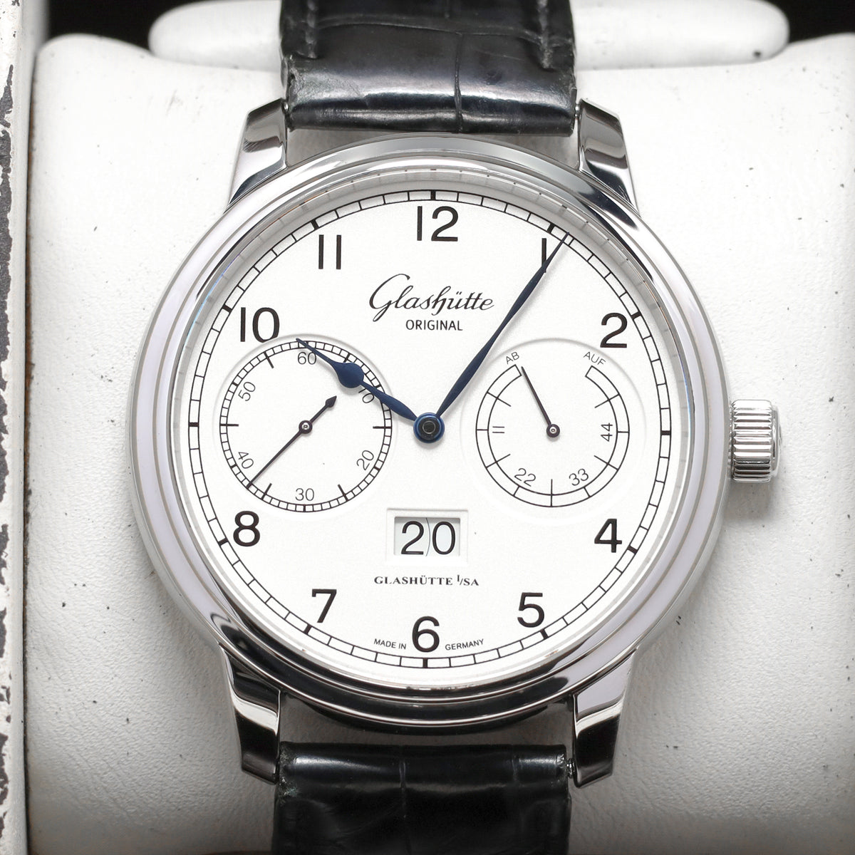 Glashutte Senator 2013 Complete 44mm Stainless Steel White Dial Stainless Steel Bezel Black Leather Strap 100-14-05-02-05