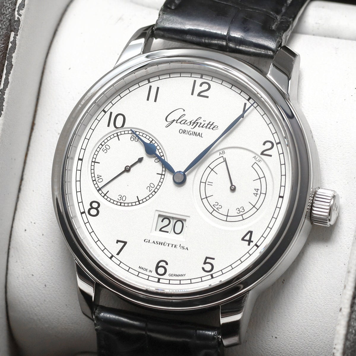 Glashutte Senator 2013 Complete 44mm Stainless Steel White Dial Stainless Steel Bezel Black Leather Strap 100-14-05-02-05