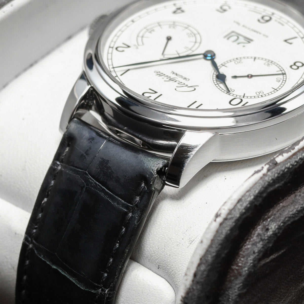 Glashutte Senator 2013 Complete 44mm Stainless Steel White Dial Stainless Steel Bezel Black Leather Strap 100-14-05-02-05