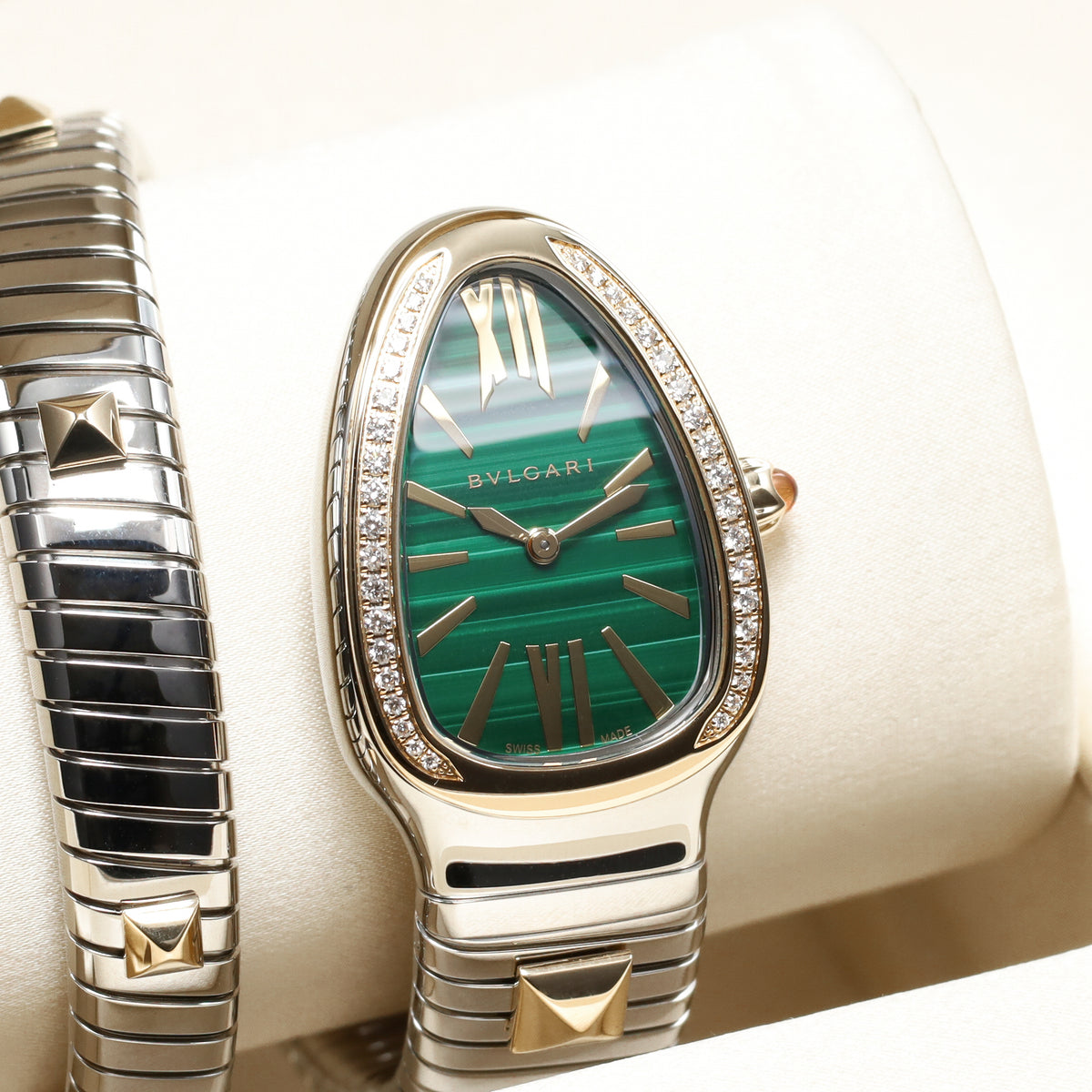 Bulgari Serpenti Complete 35mm Two-Tone Gold and Stainless Steel Green with Diamond Accents Dial Diamond-Set Bezel Two-Tone Gold and Stainless Steel 104366