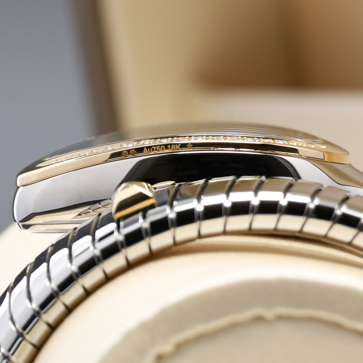 Bulgari Serpenti Complete 35mm Two-Tone Gold and Stainless Steel Green with Diamond Accents Dial Diamond-Set Bezel Two-Tone Gold and Stainless Steel 104366