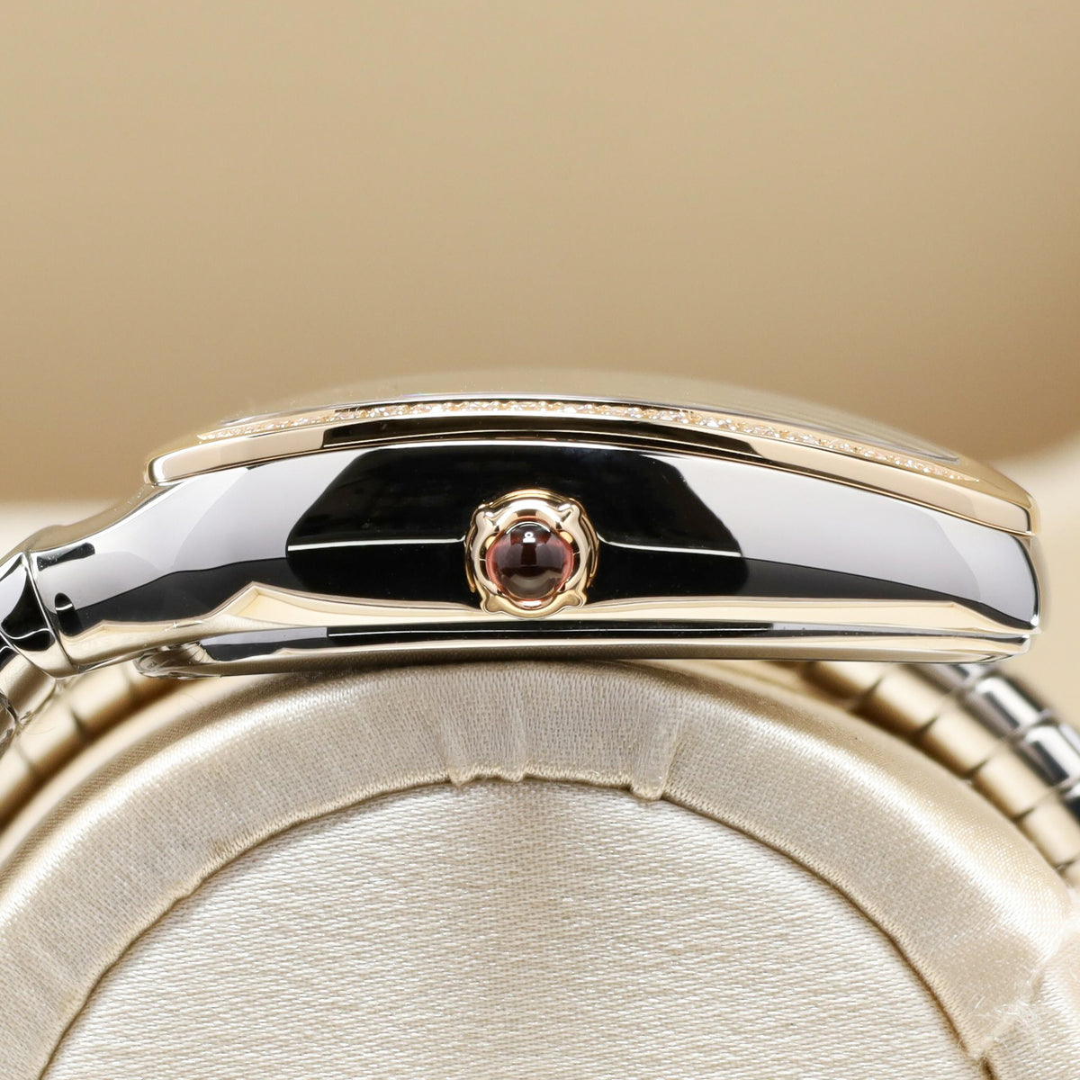 Bulgari Serpenti Complete 35mm Two-Tone Gold and Stainless Steel Green with Diamond Accents Dial Diamond-Set Bezel Two-Tone Gold and Stainless Steel 104366