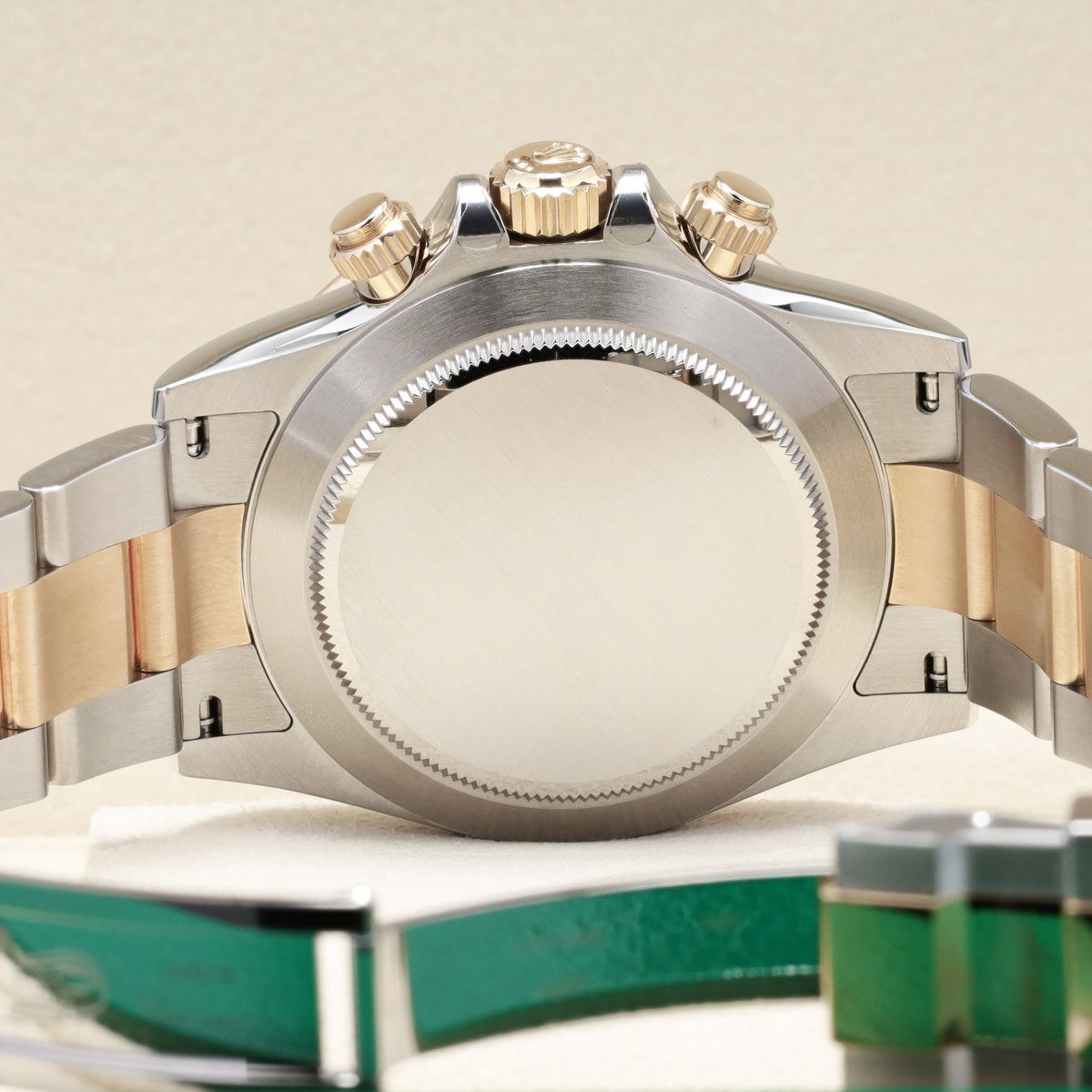 Rolex Daytona 2022 Complete 40mm Oystersteel and Yellow Gold White Dial 18k Yellow Gold Tachymeter Bezel Oystersteel and Yellow Gold Oyster Bracelet with Oysterlock Clasp 116503