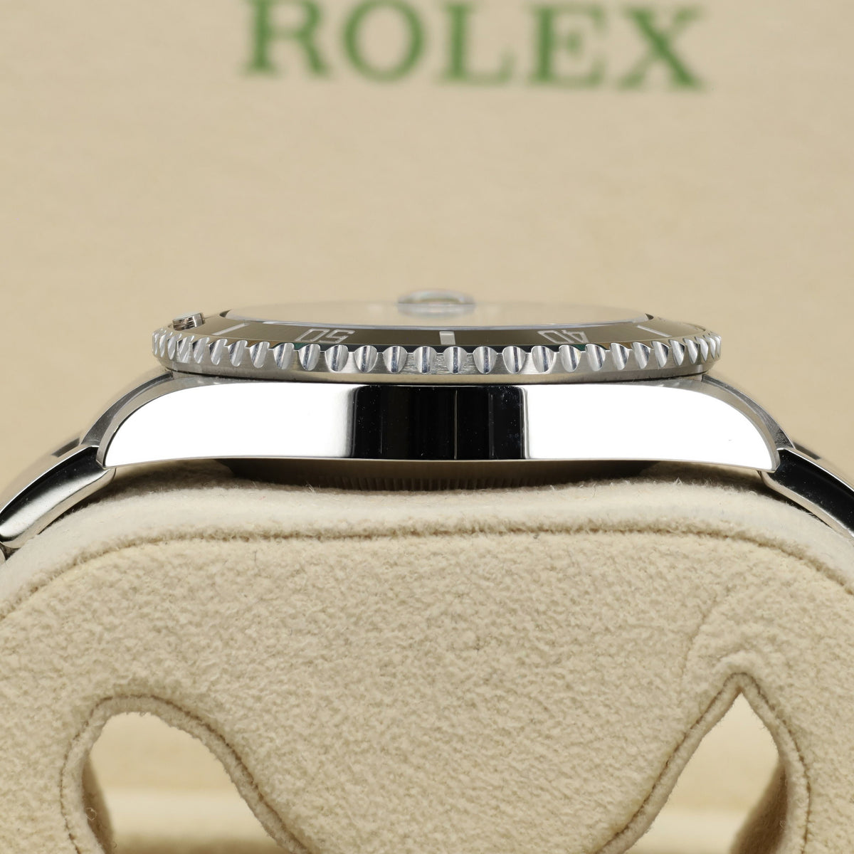 Rolex Submariner Date 2016 Complete 40mm Steel Case Black Dial Black Ceramic Bezel Oyster 116610LN