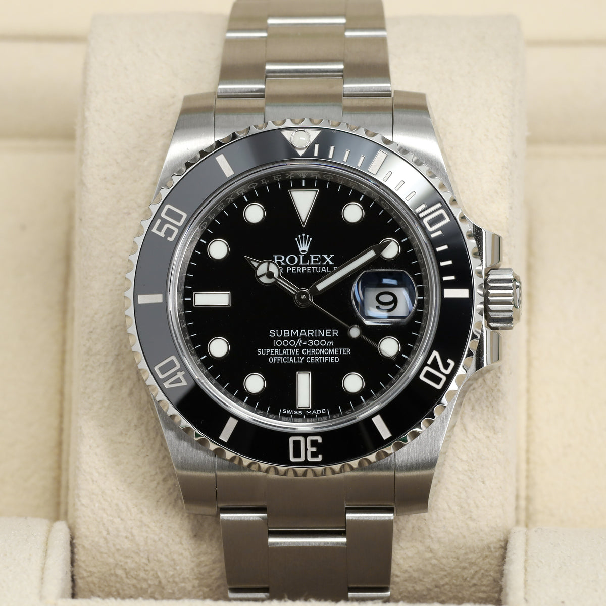Rolex Submariner Date 2016 Complete 40mm Steel Case Black Dial Black Ceramic Bezel Oyster 116610LN
