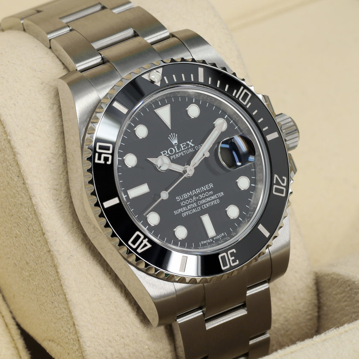 Rolex Submariner Date 2016 Complete 40mm Steel Case Black Dial Black Ceramic Bezel Oyster 116610LN
