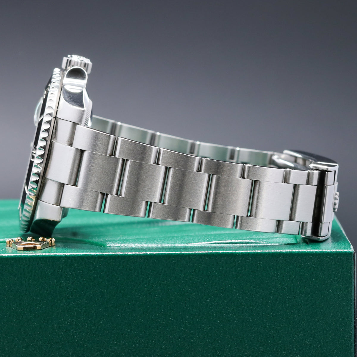 Rolex Submariner Date Complete 40mm Oystersteel Black Dial Black Cerachrom Ceramic Bezel Oyster Bracelet 116610LN