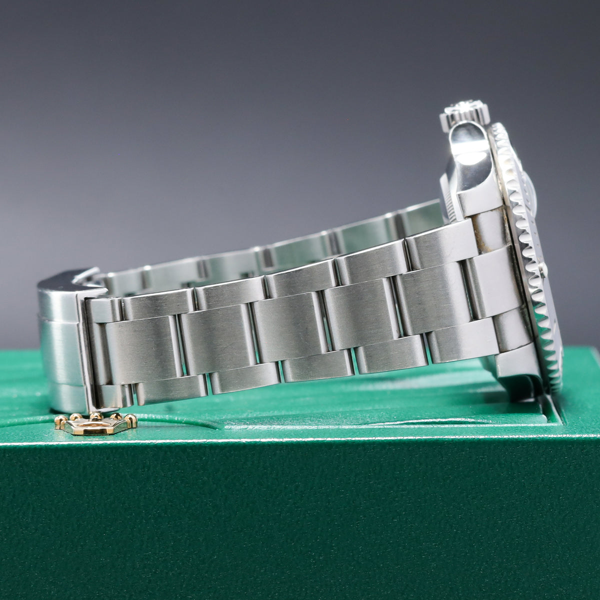 Rolex Submariner Date Complete 40mm Oystersteel Black Dial Black Cerachrom Ceramic Bezel Oyster Bracelet 116610LN