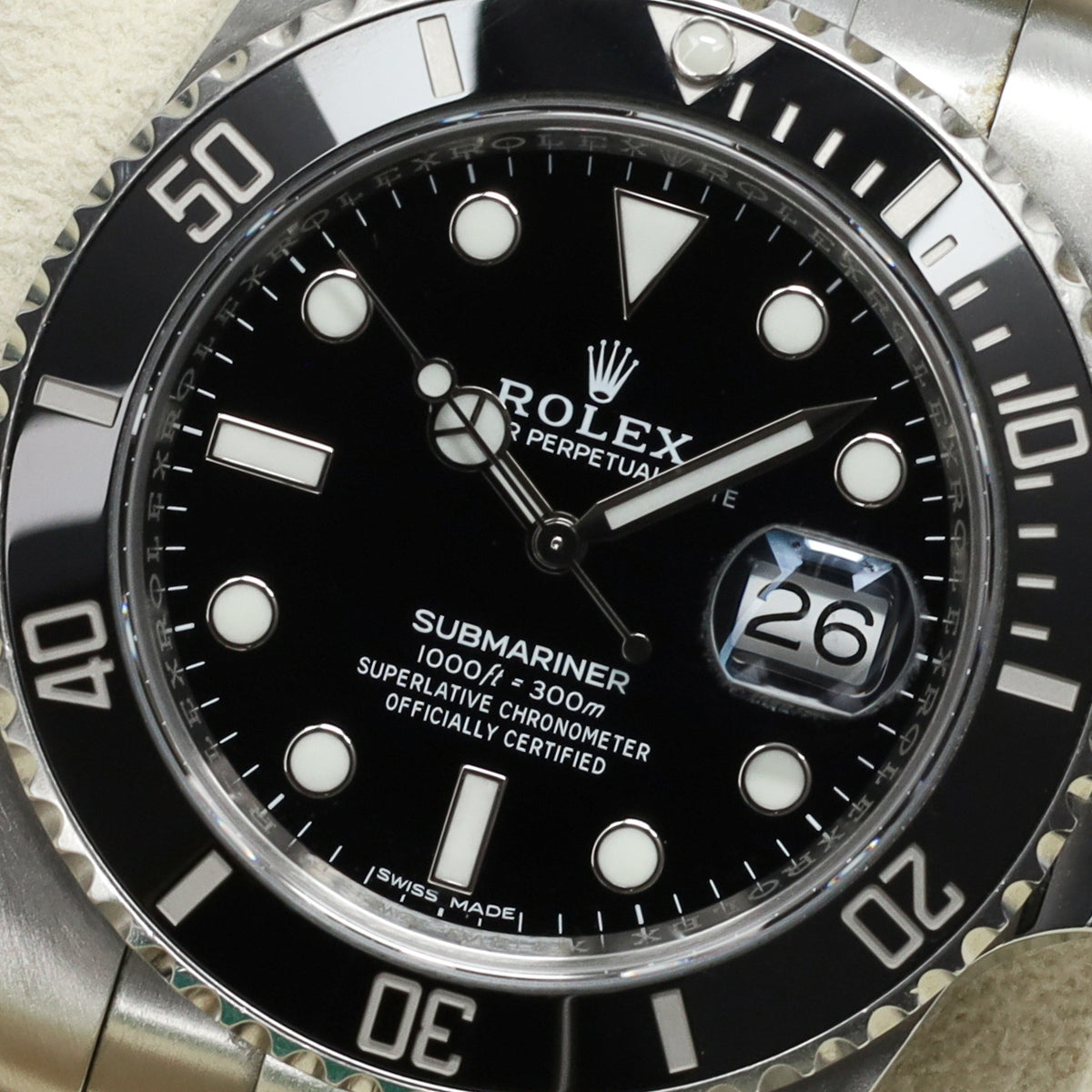Rolex Submariner Date Complete 40mm Oystersteel Black Dial Black Cerachrom Ceramic Bezel Oyster Bracelet 116610LN