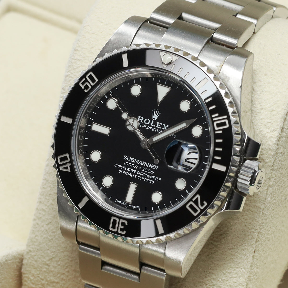 Rolex Submariner Date Complete 40mm Oystersteel Black Dial Black Cerachrom Ceramic Bezel Oyster Bracelet 116610LN