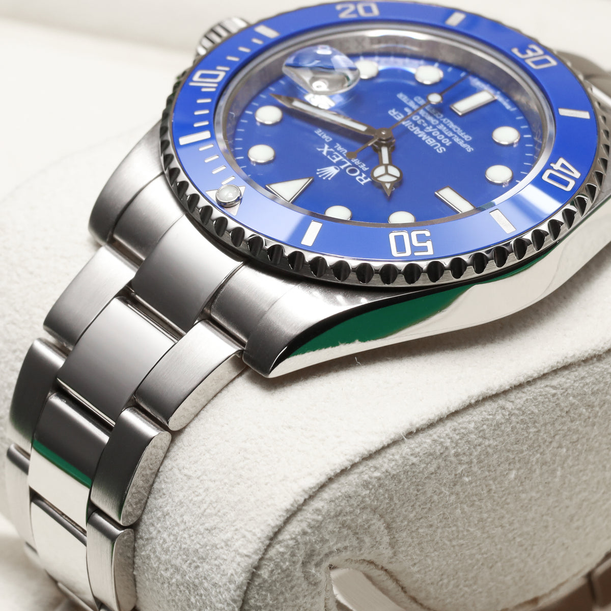 Rolex Submariner Date "Smurf" Complete 40mm 18k White Gold Blue Dial Blue Cerachrom Ceramic Bezel 18k White Gold Oyster Bracelet 116619LB