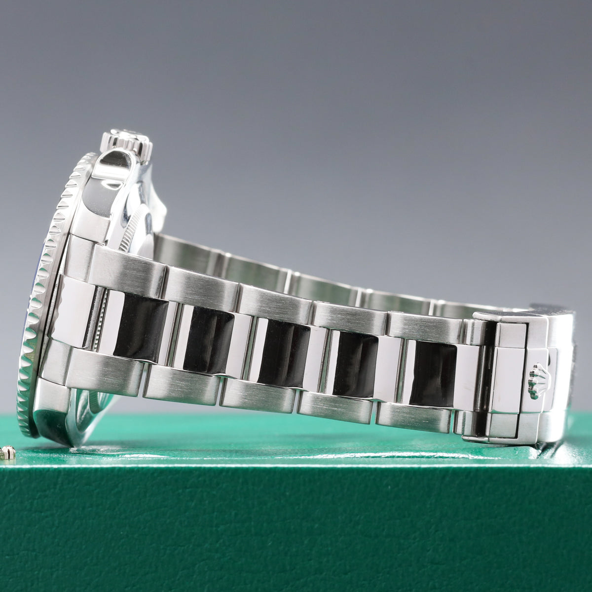 Rolex Submariner Date "Smurf" Complete 40mm 18k White Gold Blue Dial Blue Cerachrom Ceramic Bezel 18k White Gold Oyster Bracelet 116619LB