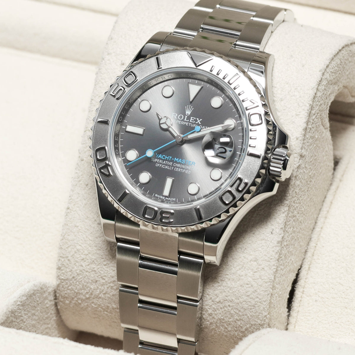 Rolex Yacht Master 2018 Complete 40mm Oystersteel Rhodium Grey with Blue Accents Dial Solid Platinum Bidirectional Rotating Bezel Oyster Bracelet 116622