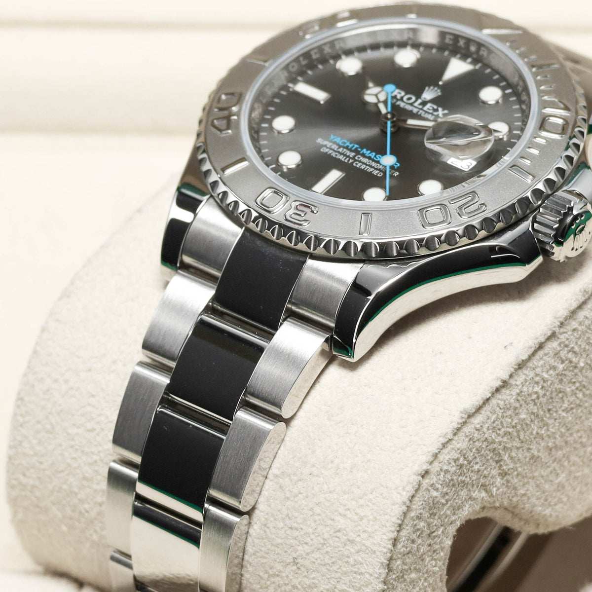 Rolex Yacht Master 2018 Complete 40mm Oystersteel Rhodium Grey with Blue Accents Dial Solid Platinum Bidirectional Rotating Bezel Oyster Bracelet 116622