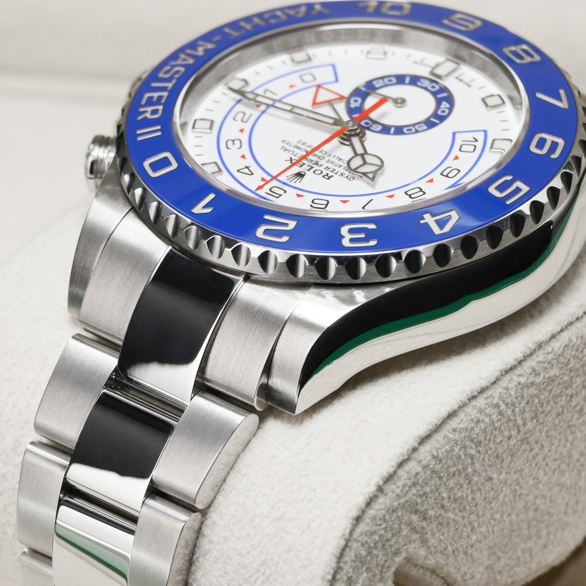 Rolex Yacht Master II 2018 Complete Oystersteel White Dial Blue Cerachrom Ring Command Bezel Oyster Bracelet with Oysterlock Clasp and Easylink Extension 116680