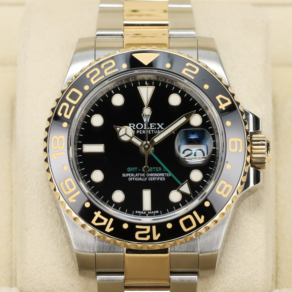 Rolex GMT Master II Complete 40mm Oystersteel and Yellow Gold Black Dial Black Cerachrom Ceramic Bezel Two-Tone Oyster Bracelet 116713LN