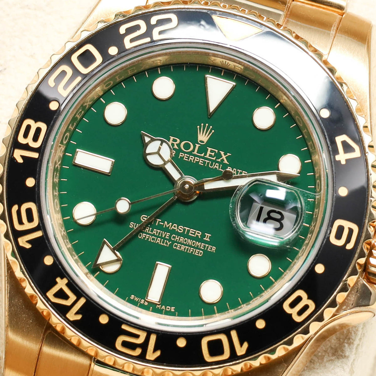 Rolex GMT Master II 2008 Complete 40mm 18k Yellow Gold Green Dial Black Cerachrom Ceramic Bezel 18k Yellow Gold Oyster Bracelet 116718LN