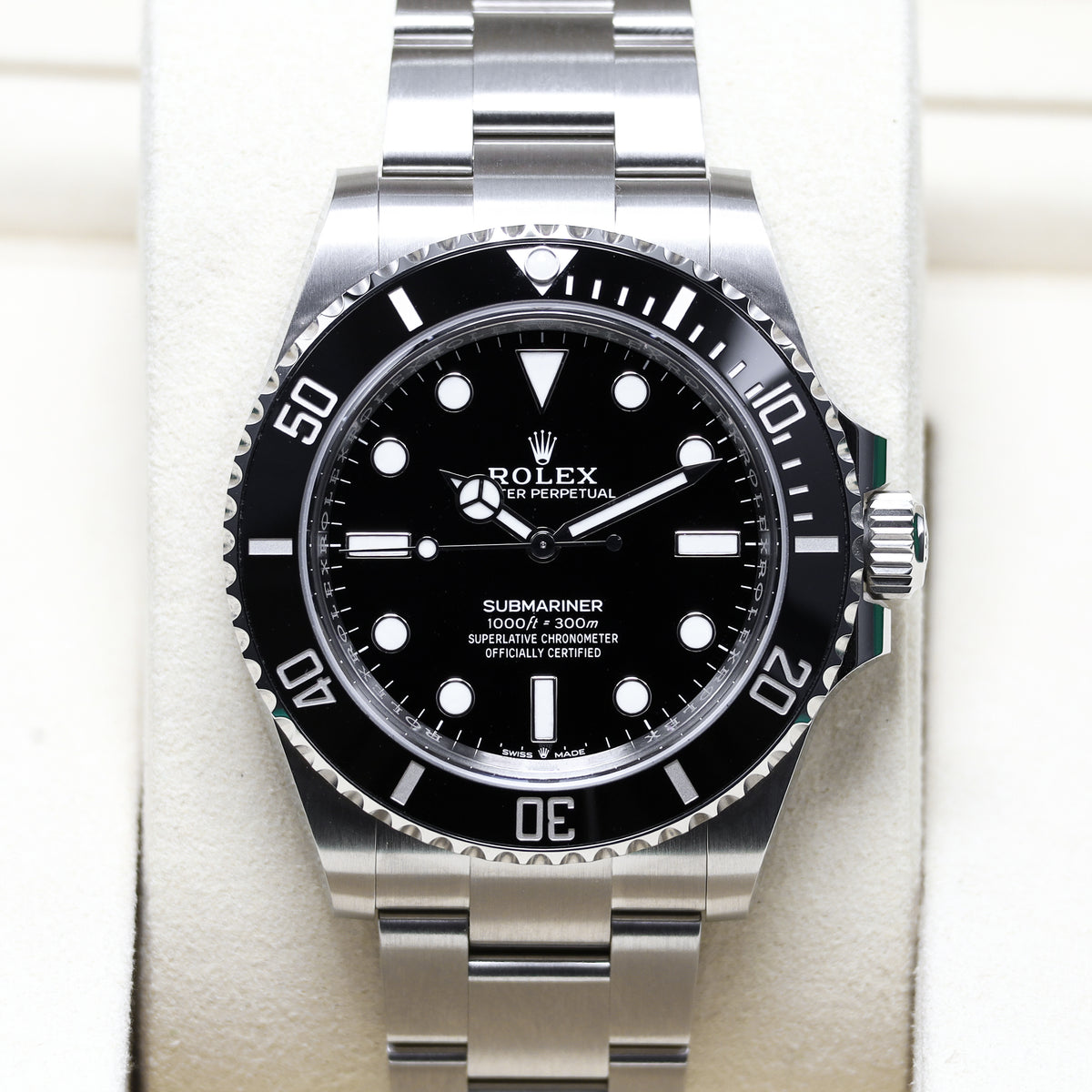 Rolex Submariner No Date New Complete 41mm Oystersteel Black Dial Black Cerachrom Bezel Oyster Bracelet 124060