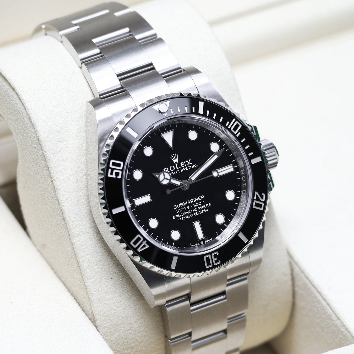 Rolex Submariner No Date New Complete 41mm Oystersteel Black Dial Black Cerachrom Bezel Oyster Bracelet 124060