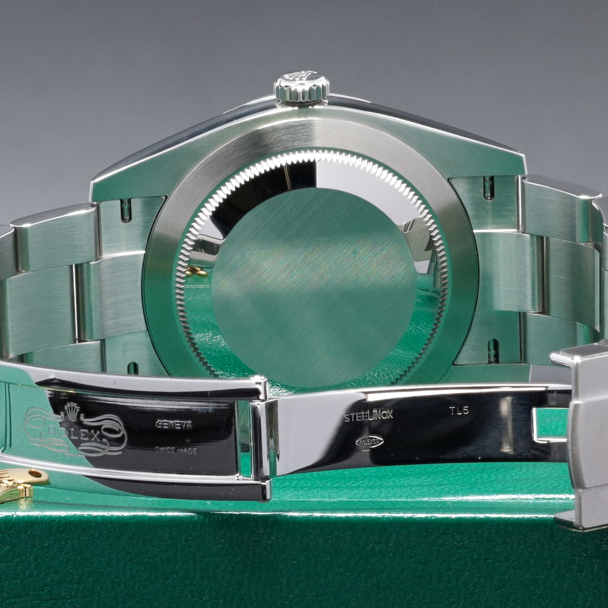 Rolex Oyster Perpetual 2021 Complete 41mm Oystersteel Yellow Dial Smooth Bezel Oyster Bracelet 124300