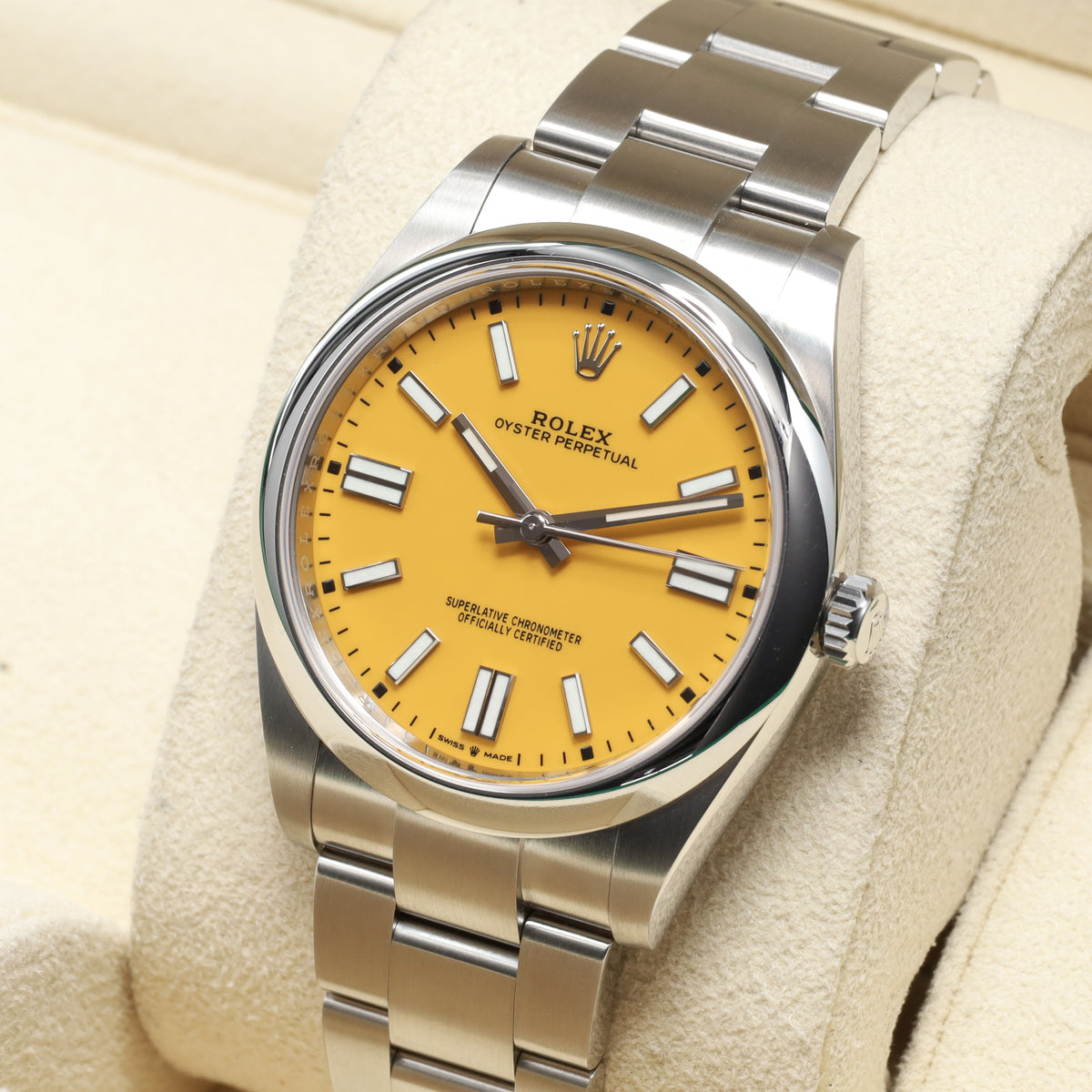 Rolex Oyster Perpetual 2021 Complete 41mm Oystersteel Yellow Dial Smooth Bezel Oyster Bracelet 124300