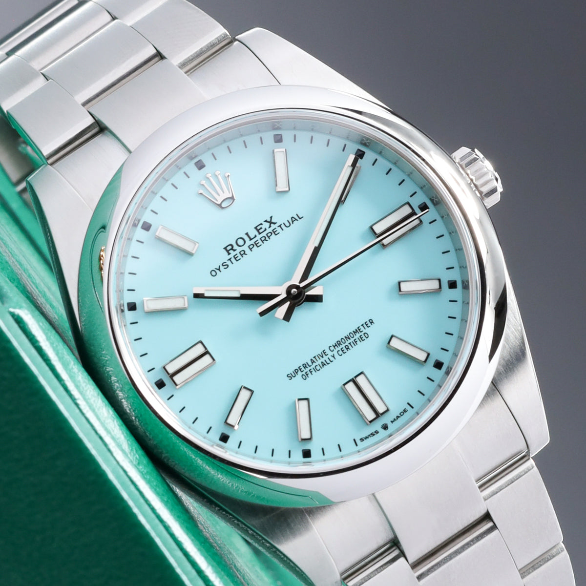Rolex Oyster Perpetual Complete 41mm Oystersteel Turquoise Blue Dial Oystersteel Bezel Oyster Bracelet with Oysterclasp and Easylink Extension 124300